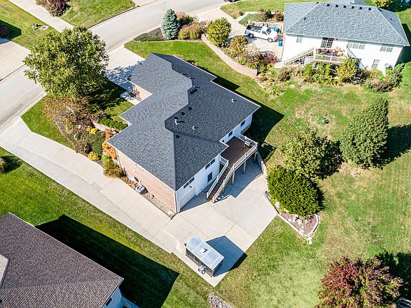 4th image of 5423 La Charette Dr