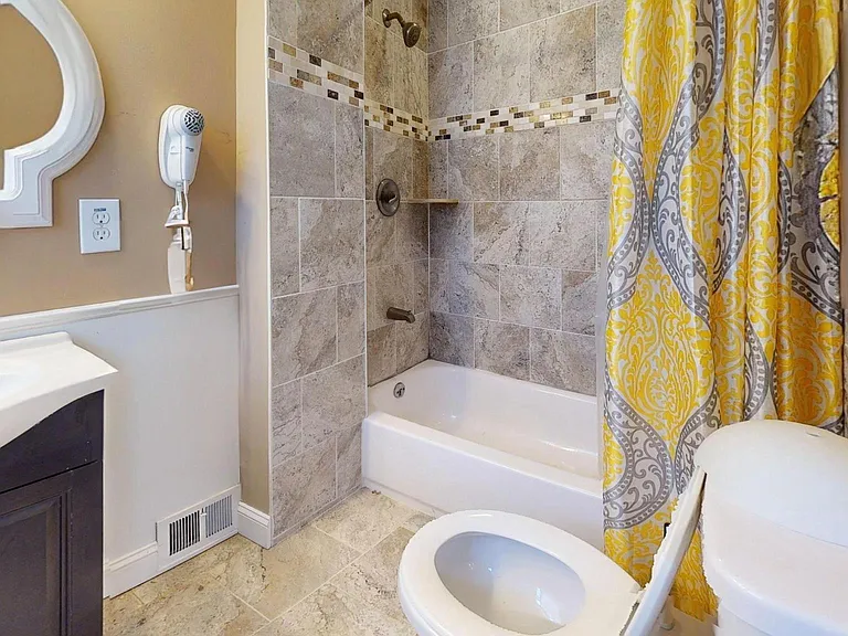 8902 Blue Grass Rd — Photo 25