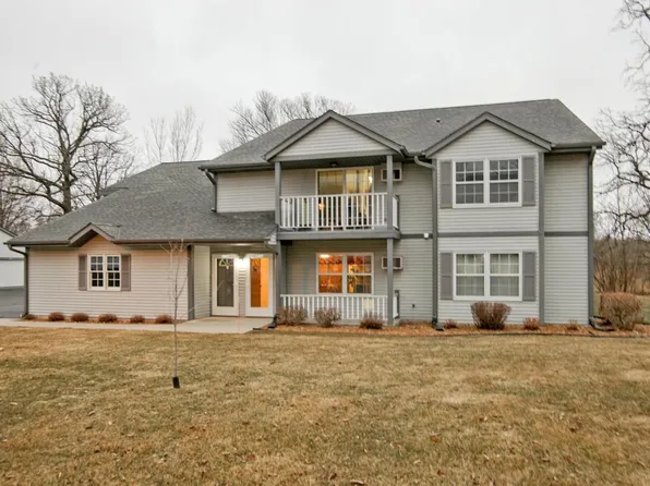 370 Auburn Meadows Ct Unit B, Campbellsport, WI 53010