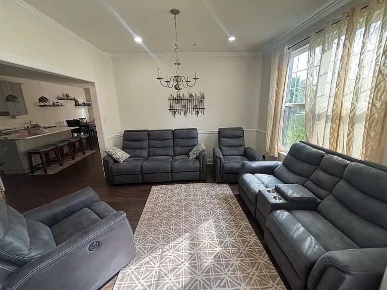 32 Aubrey Cir — Photo 1