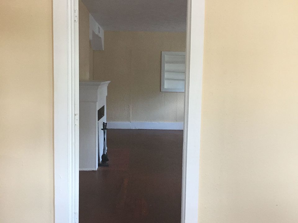 1st image of 320 N Peninsula Dr #1