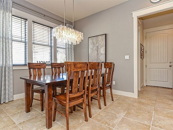 4th image of 2723 Grand Oaks Loop