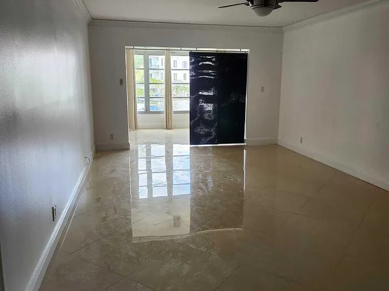 9355 SW 8th St #222 — Photo 16