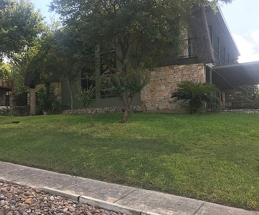 4th image of 2527 Town Briar St