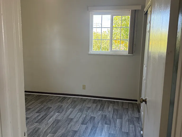 346 Harvard St — Photo 9