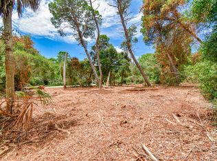 Merle Ave, Cedar Key, FL 32625