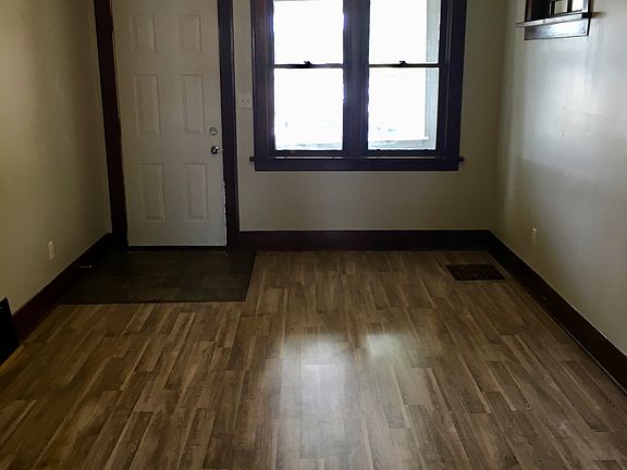 3rd image of 1264 Elphinstone St