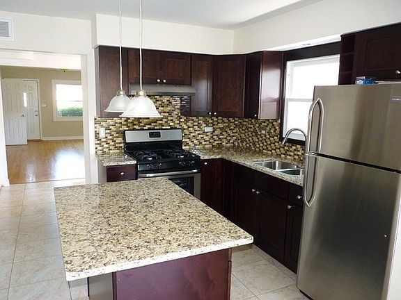 4th image of 3506 Lombard St