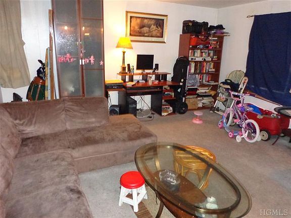 2nd image of 811 Jackson Ave