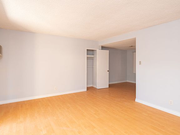 4th image of 1721 Oxley St #12