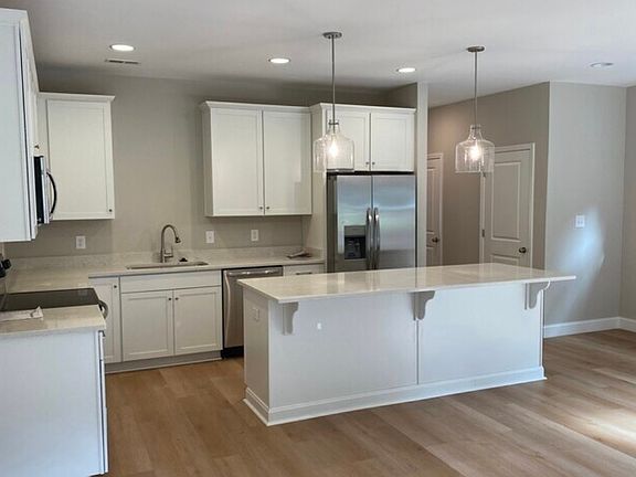 3rd image of 1336 Gatewood Ln