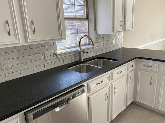 3rd image of 2109 Middle Creek Blvd