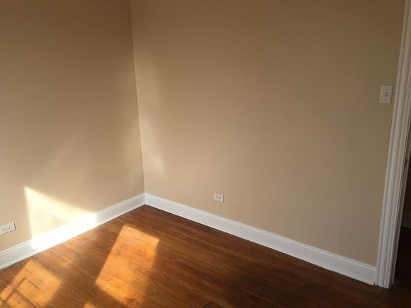 5th image of 823 S 19th Ave APT 3R