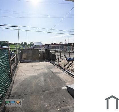 5th image of 809 N Curley St