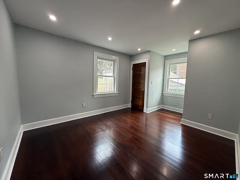 30 Hadley St — Photo 11