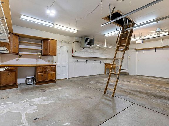 5th image of 11721 Colorado Ave N