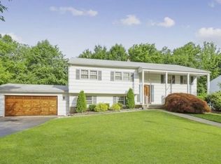 503 Hobart Rd, Paramus, NJ 07652