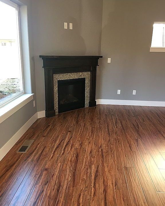 2nd image of 2080 Equestrian Loop S