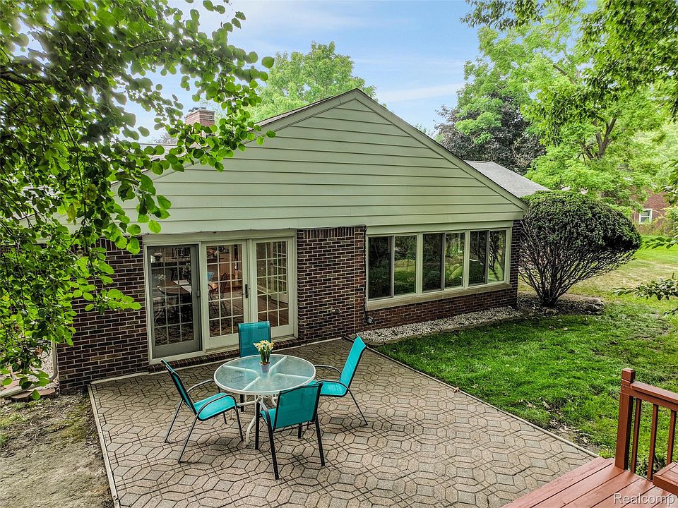 24800 N Cromwell Dr, photo 29