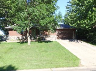 6281 Cougar Trl, North Branch, MN 55056