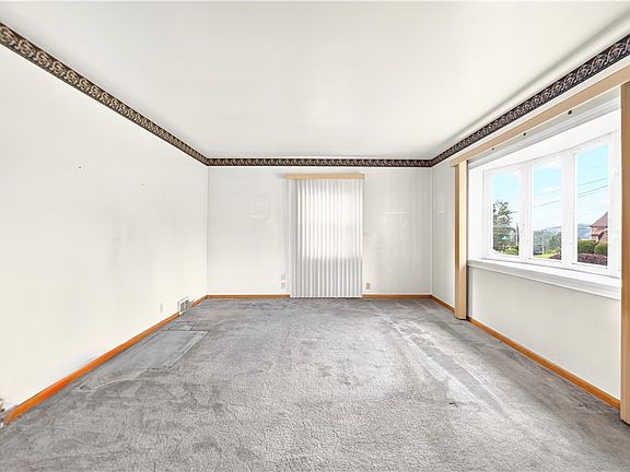 5th image of 1407 Marion Ave