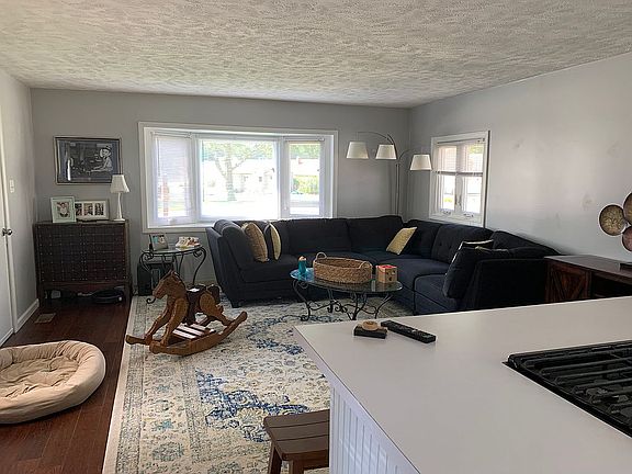 4th image of 6862 Goldenrod Dr NE