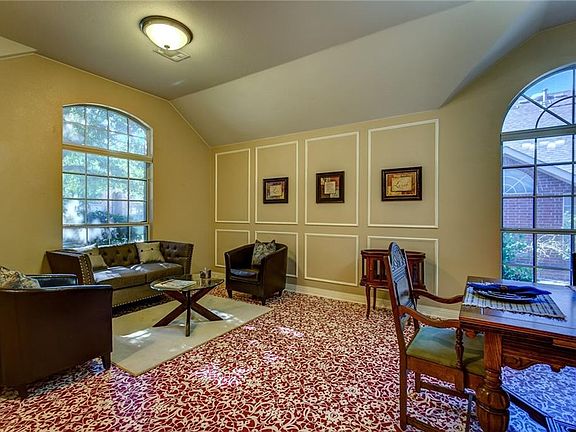 3rd image of 2312 Ash Leaf Ln
