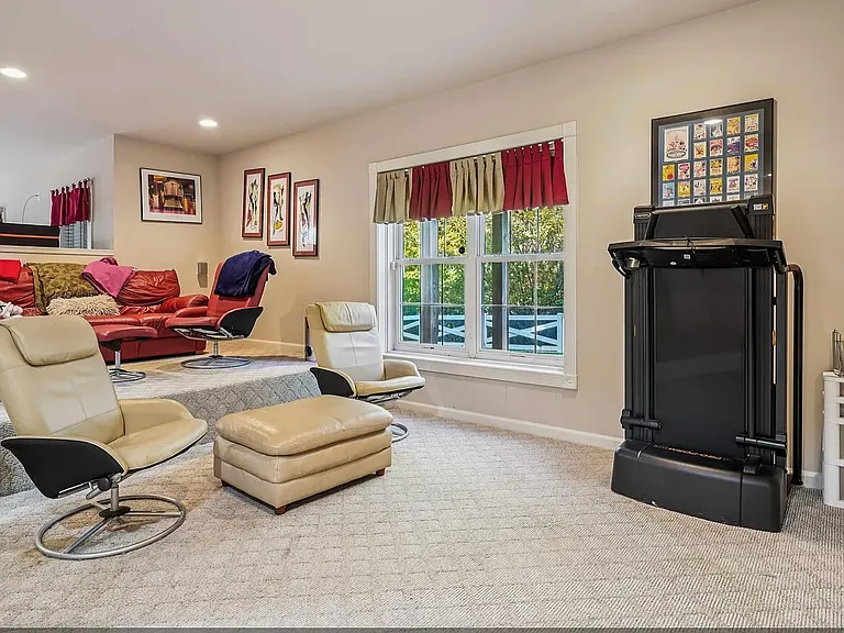 8090 Paper Birch Dr — Photo 3