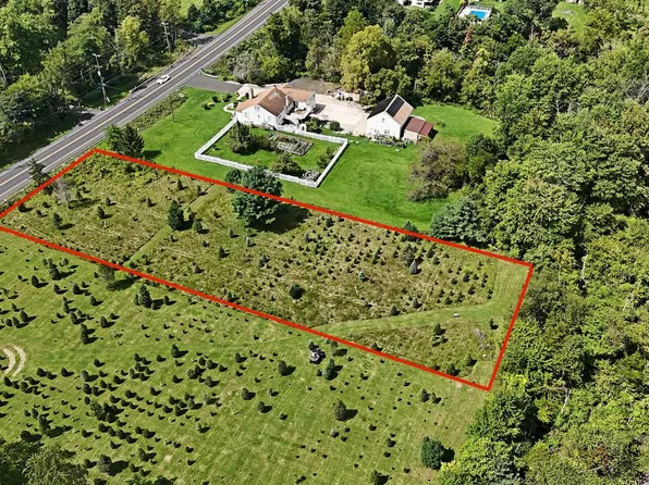 County Line Rd, Warrington, PA 18976