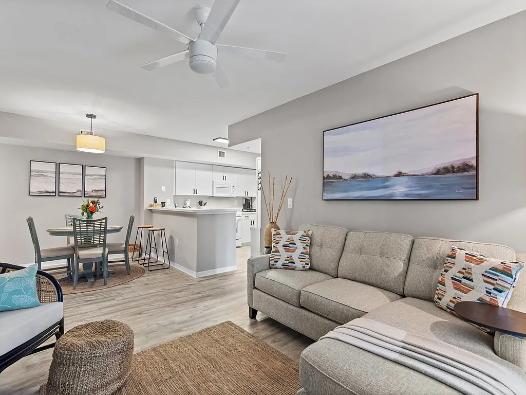 2 bed, 1079 sqft, $3,500 — Photo 1
