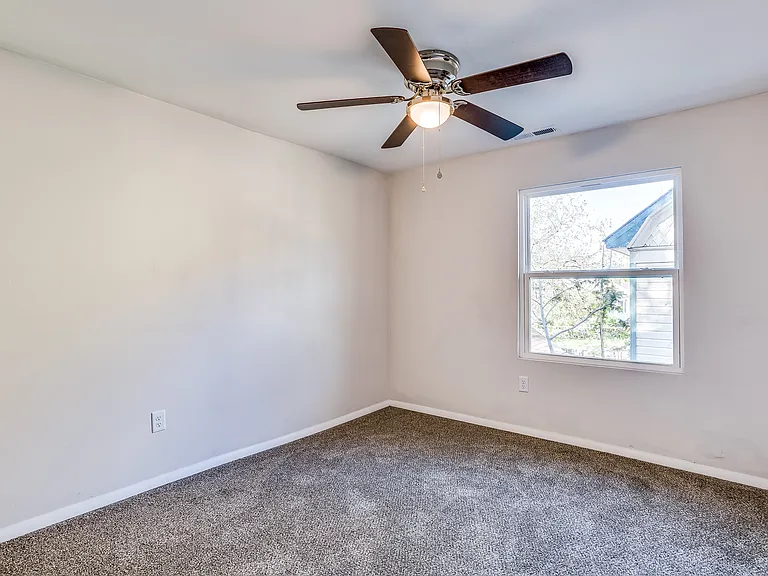 1143 W Dayton Ave — Photo 9