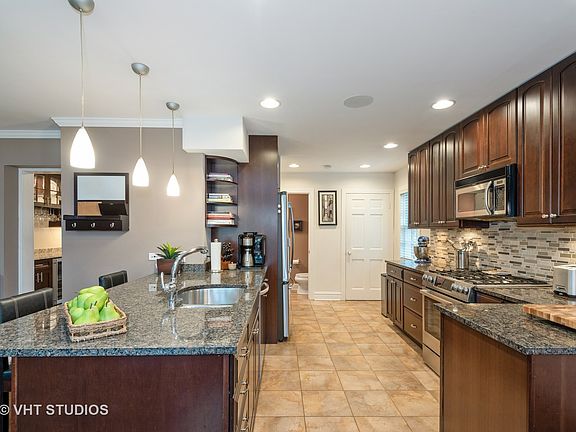 5th image of 9023 Luna Ave