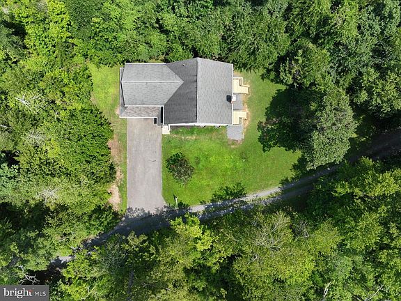 3rd image of 303 South Dr