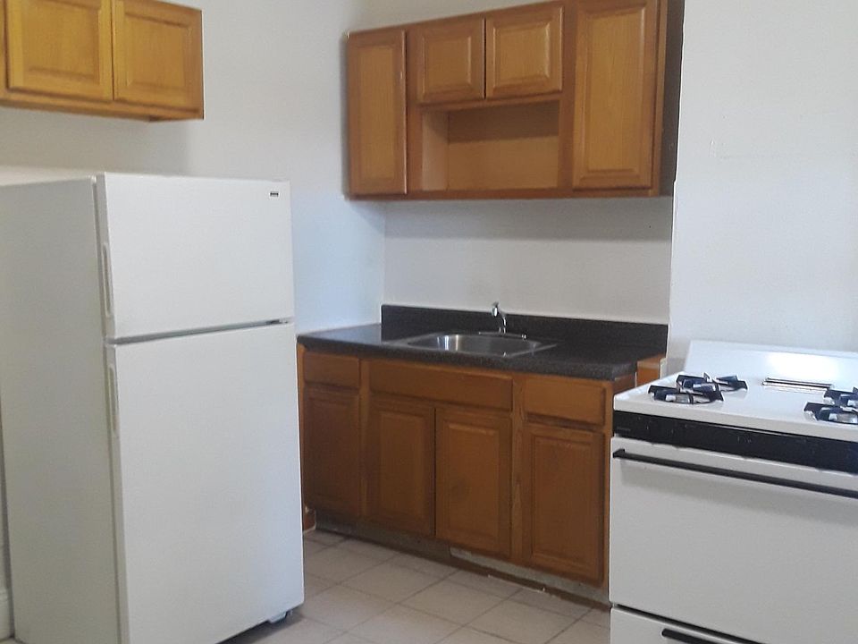 1st image of 138 Beech St