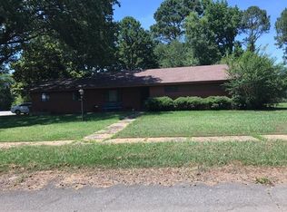 114 W Harrell Dr, Russellville, AR 72802