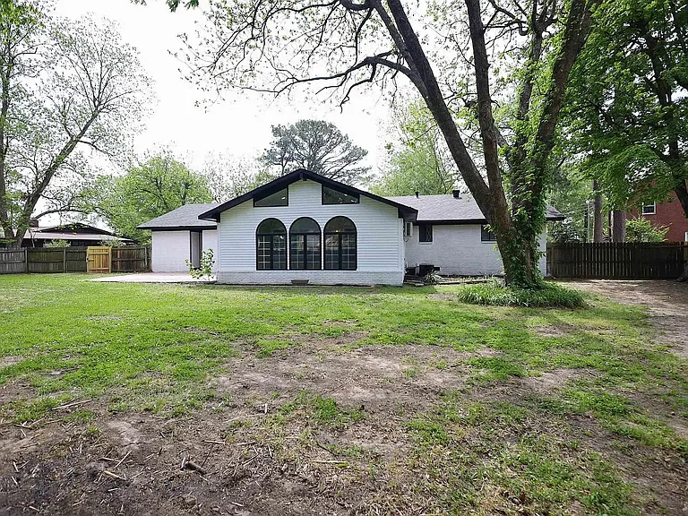 612 Circle Dr — Photo 36