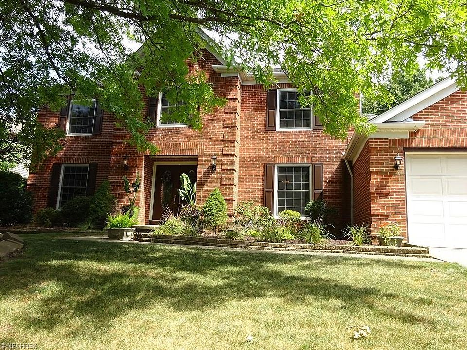 1st image of 18203 Williamsburg Oval
