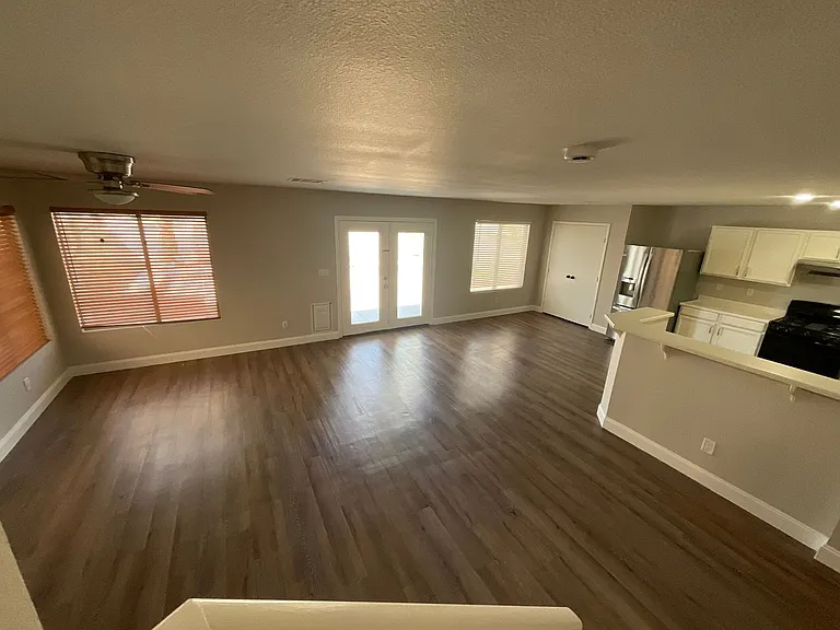 8720 Majestic Pine Ave — Photo 5