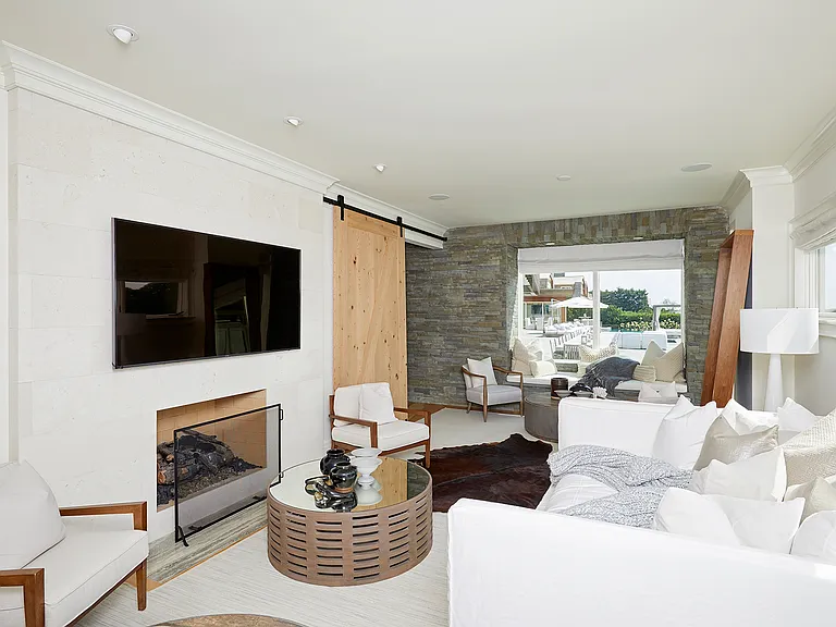 100 Crescent Ave — Photo 10