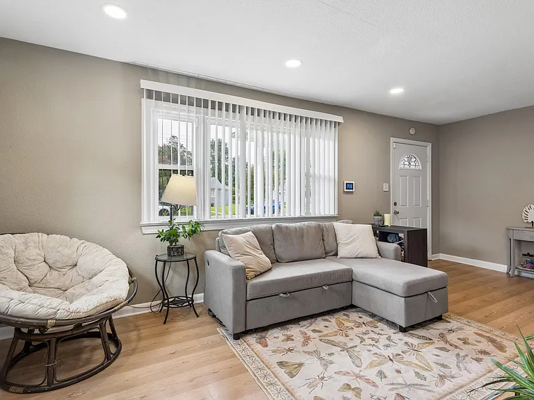 507 Bunche Blvd — Photo 13