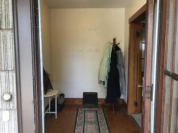 2nd image of 1141 Garfield Ave