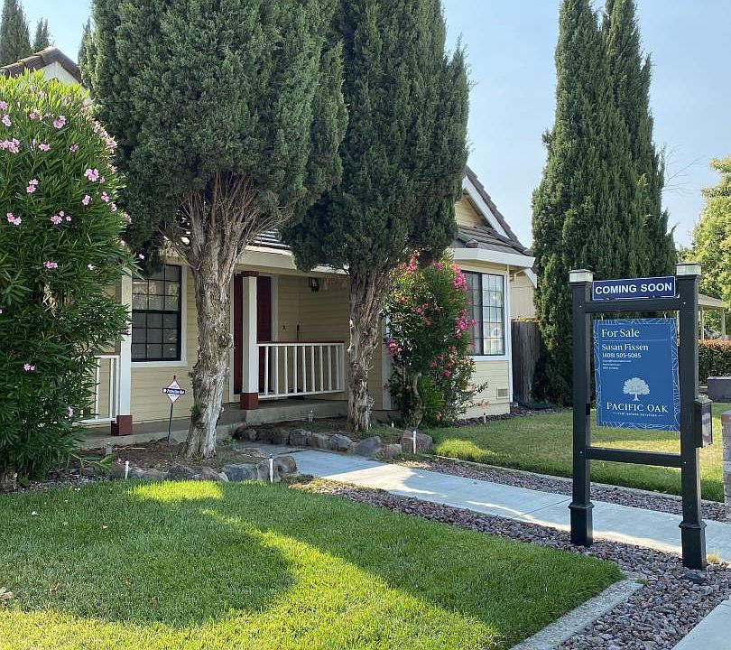 2nd image of 1821 Nora Dr