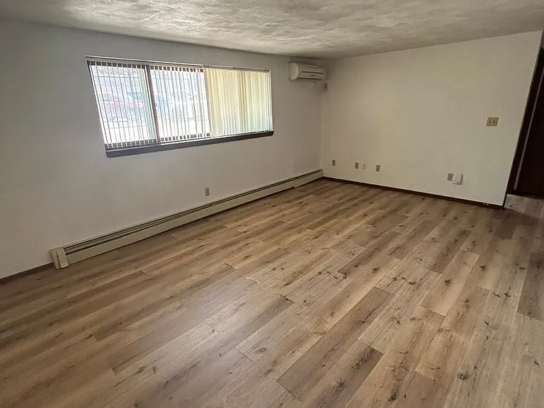 1212 Mosinee Ave — Photo 10