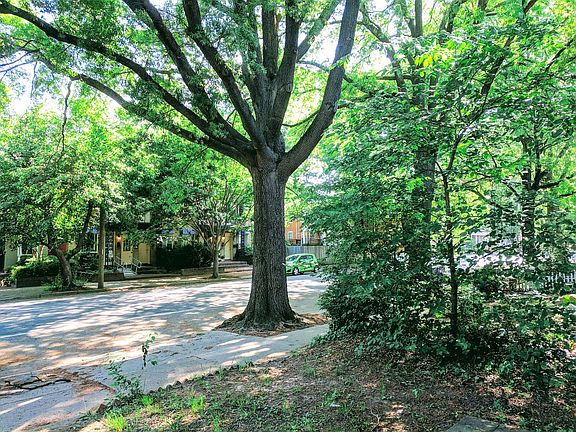 3rd image of 3023 Ellwood Ave APT B