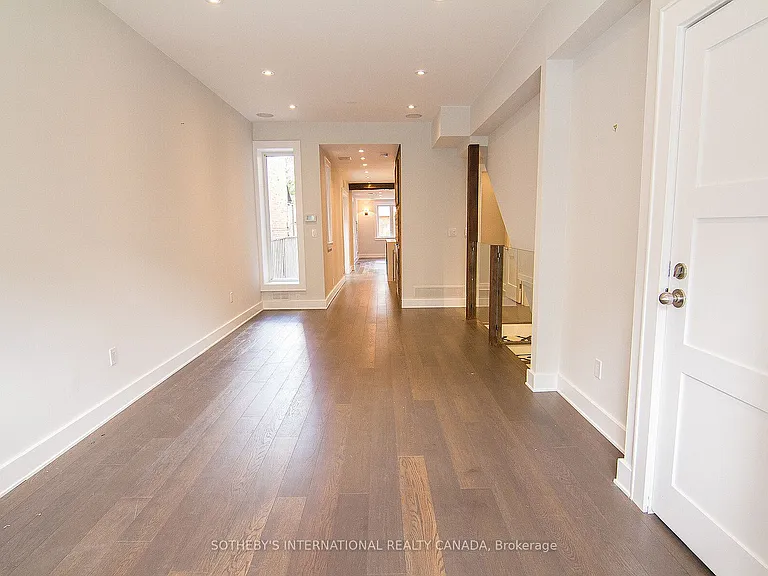 900 Manning Ave #MAIN — Photo 13
