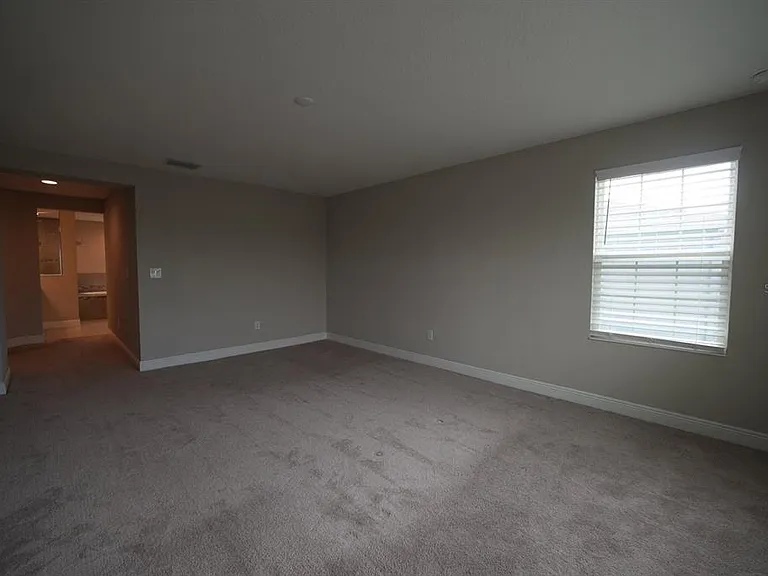 5450 Wayfarer Ave — Photo 17