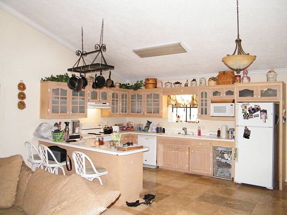 4th image of 206 Plantation Dr