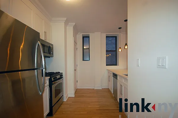 Rented by Link NY Realty | media 51