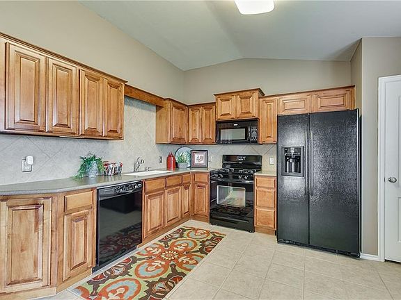 4th image of 18216 Piedra Dr