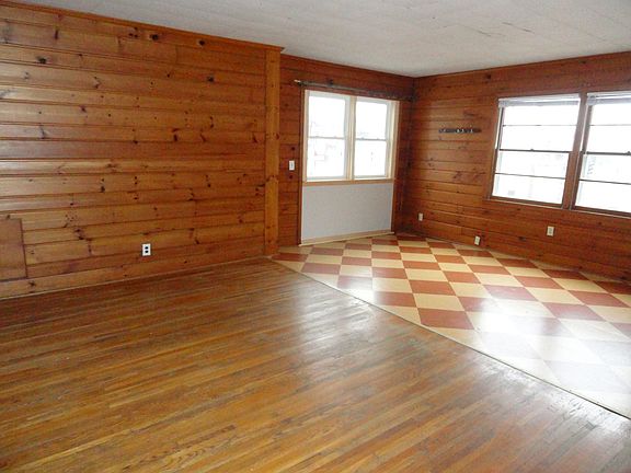 2nd image of 1708 University Ave W